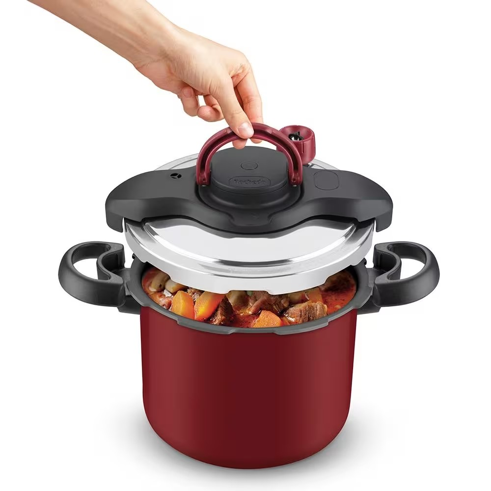 Panela de Pressão 4 5 L Rochedo Clipso Fechamento Externo em Alumínio com Revestimento Antiaderente e 5 Sistemas de Segurança Vermelha - Versátil